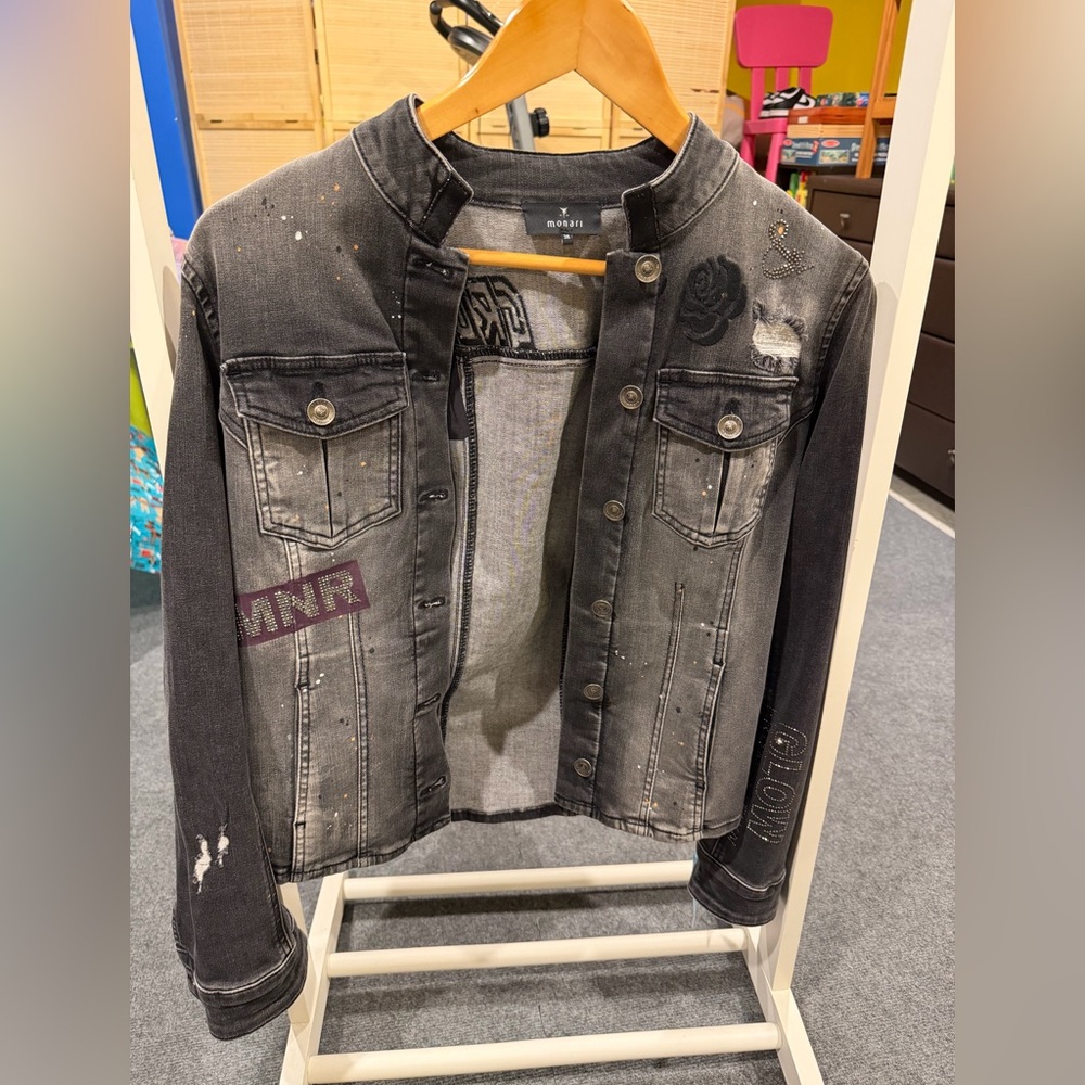 Brand NEW Jean jacket size 38